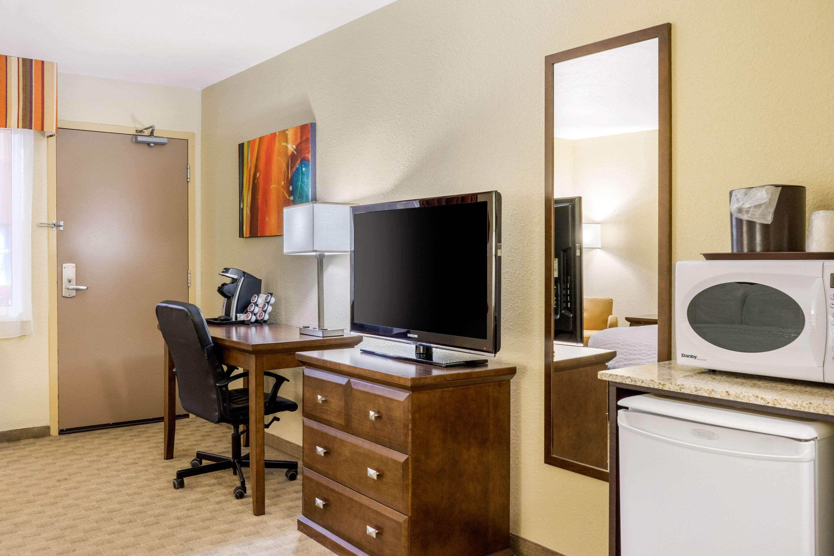 Quality Inn & Suites Winkler Exteriér fotografie