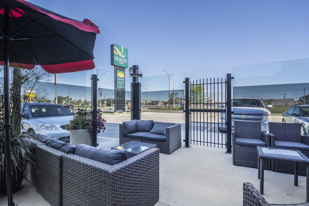 Quality Inn & Suites Winkler Exteriér fotografie