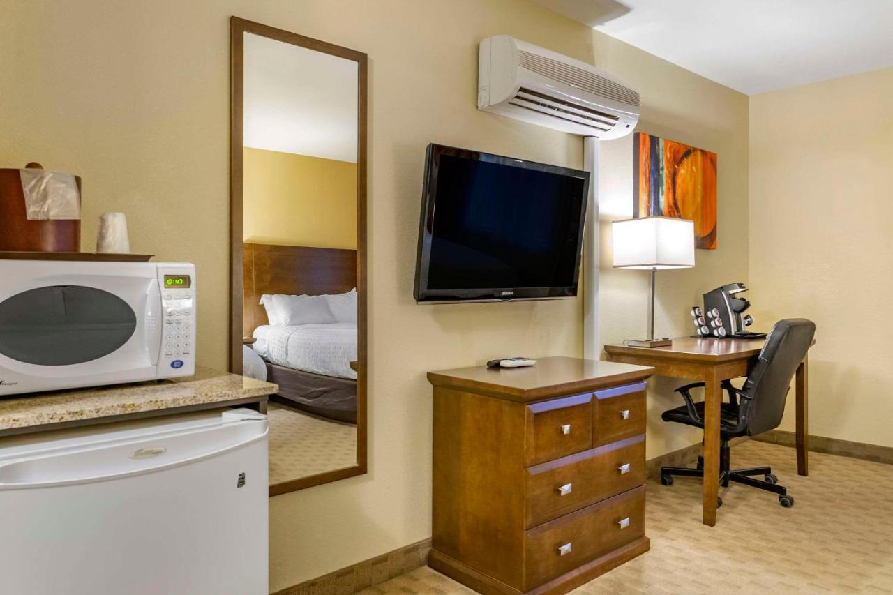 Quality Inn & Suites Winkler Exteriér fotografie