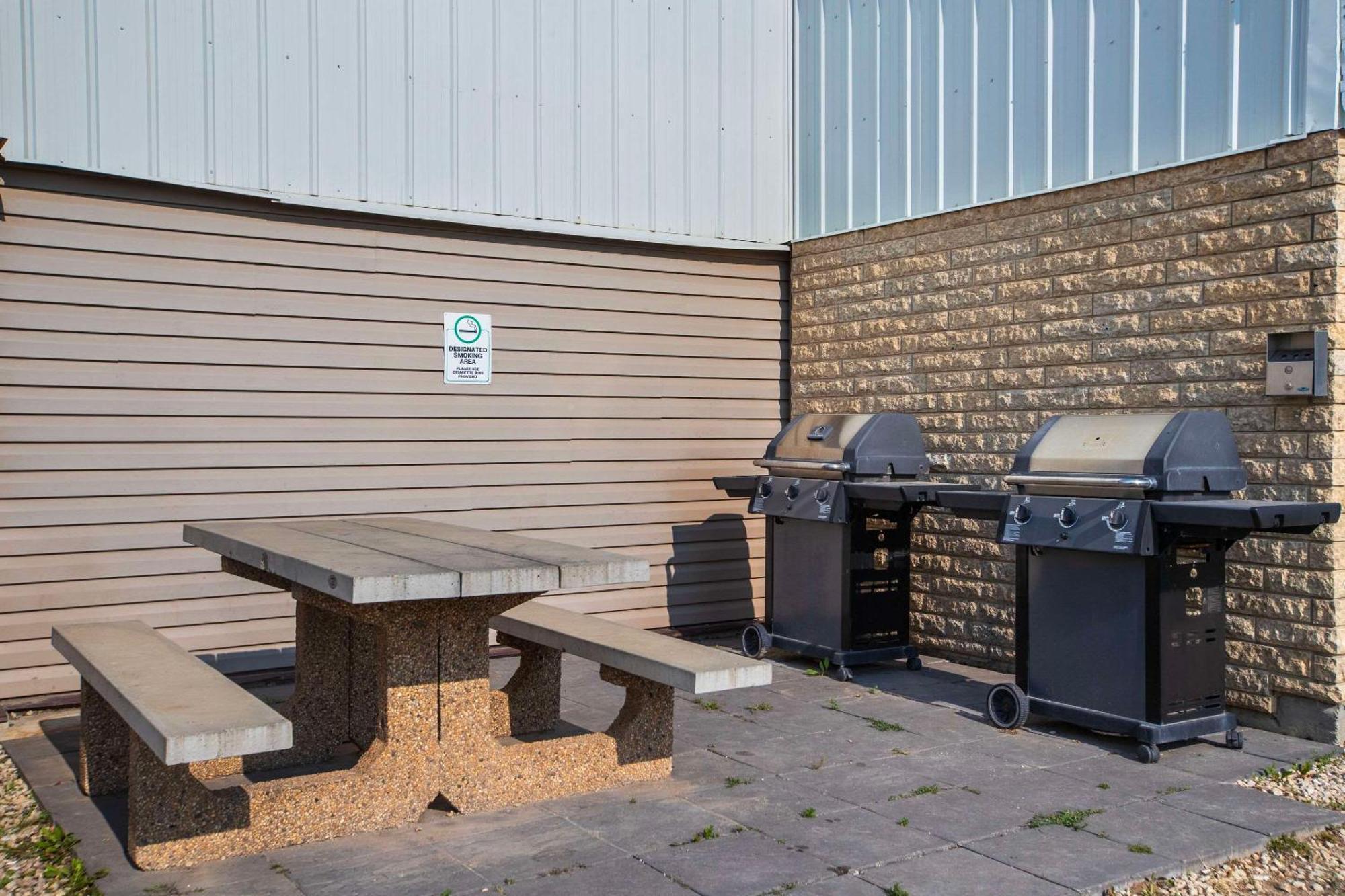Quality Inn & Suites Winkler Exteriér fotografie